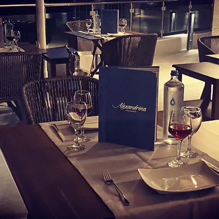 Alexandrina Apartment