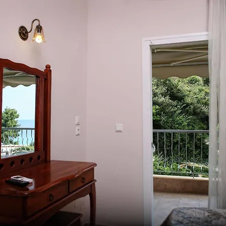Alexandrina Apartment *