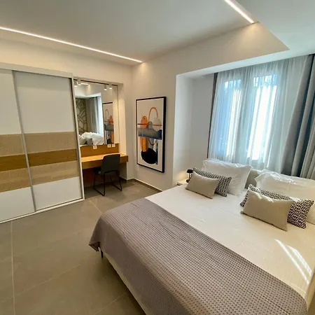 Alexandrina Apartment *