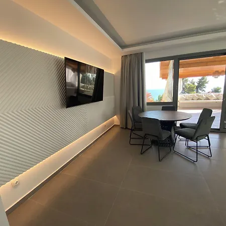 Daire Alexandrina Mola Kalyva